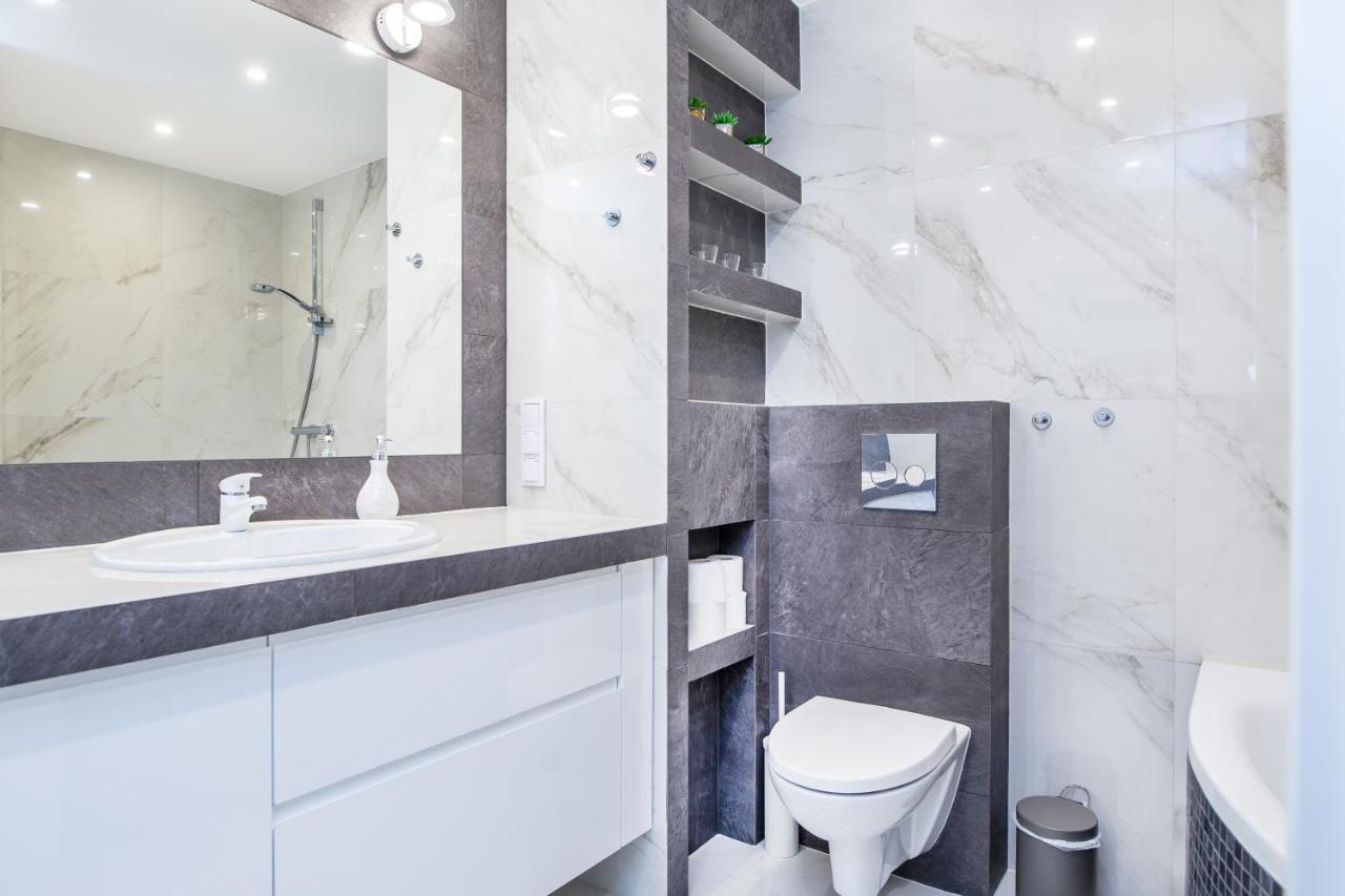 Mogilska Tower Apartments Near Tauron Arena By Inpoint - Free Underground Parking Красков Екстериор снимка
